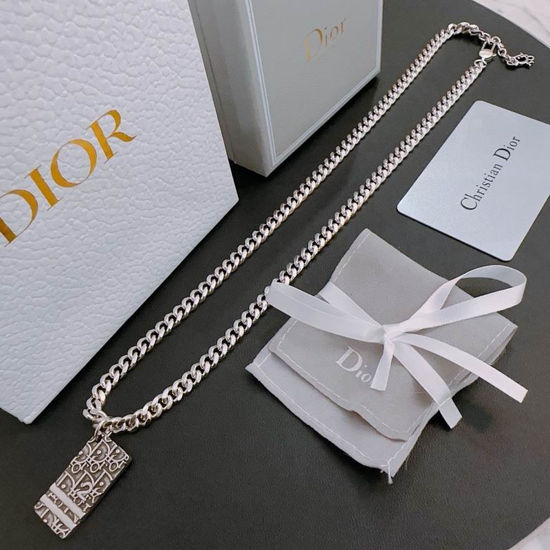Dior Necklace 05lyr401
